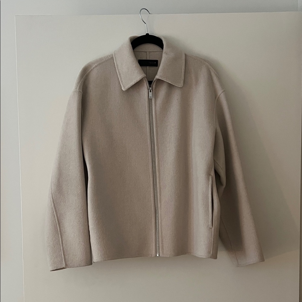 Zara Women's Beige Zip-Up Jacket